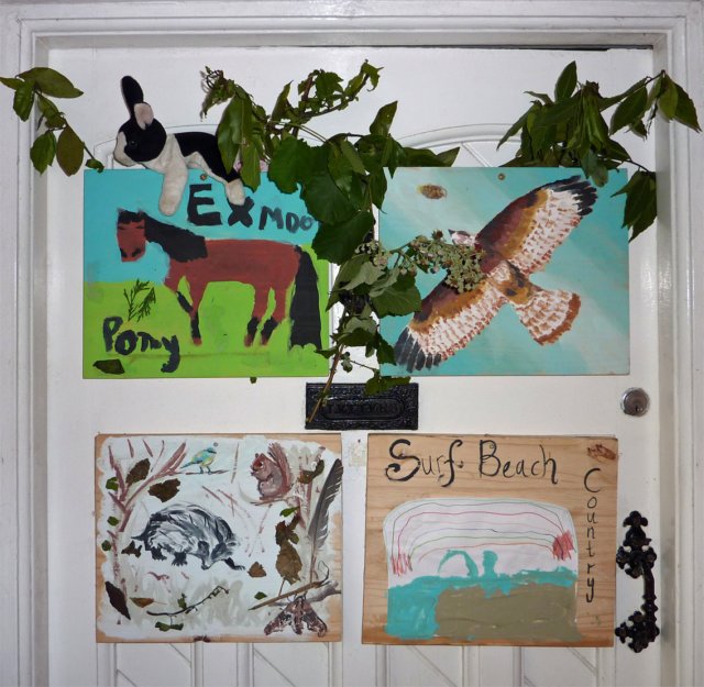 winnerchildrenfigtreecottagedetailofdoor.jpg