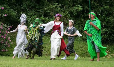 thegreenmanandicequeendanceinthepageant.jpg