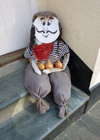 ritasscarecrow.jpg